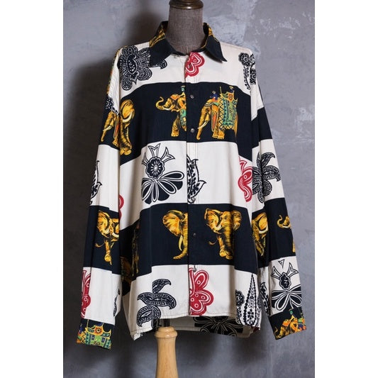 ヴィンテージ ヴェルサーチ ジーンズ クチュール エレファント プリント シャツ イタリア製の初期のヴェルサーチのゴージャスなプリント シャツ