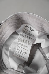 サッカニー アウトペース プチキャップ サッカニーのスポーツ用通気性野球帽