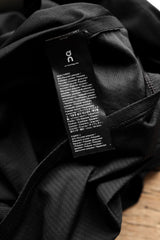 On Running Ultra-T 軽量トレイルランニングTシャツ スイスのスポーツブランド ジョギング 通気性ポケット 半袖