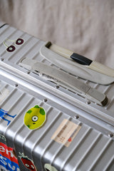 Out-of-print RIMOWA CLASSIC FLIGHT 82L 2-wheel