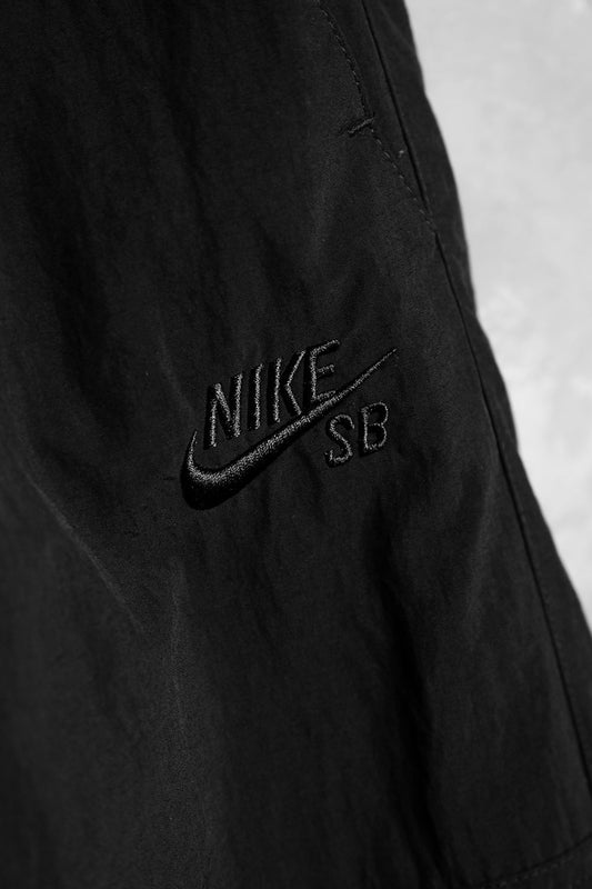 NIKE SB Nylon Jogger Pants Nylon sports cuffed trousers