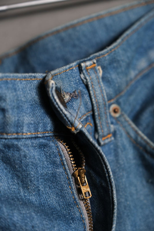 Levi's 1970's Vintage 20517-0217 Orange Tab Bootcut Denim Jeans Made in USA 42 TALON Zipper Original vintage American-made orange tab denim bootcut pants