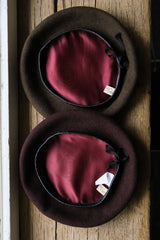 THE HW DOG & CO D-00625 LEATHER BERET Leather-trimmed wool beret Army Green/Coffee