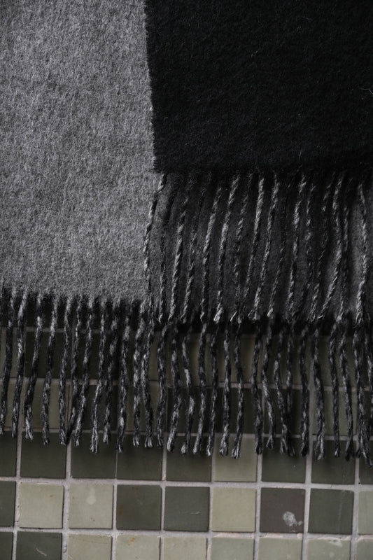 2-Faced Wool Fringed Scarf 雙面羊絨流蘇圍巾