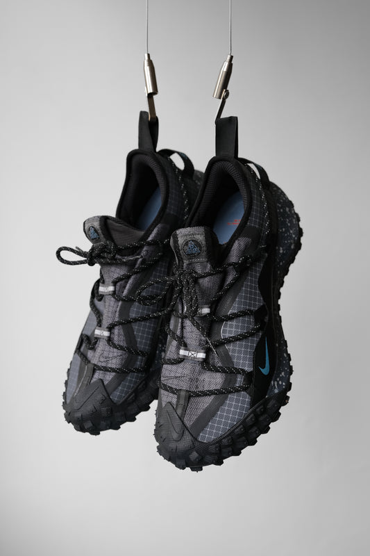 Nike ACG Mountain Fly Low Gore-Tex SE waterproof outdoor hiking shoes