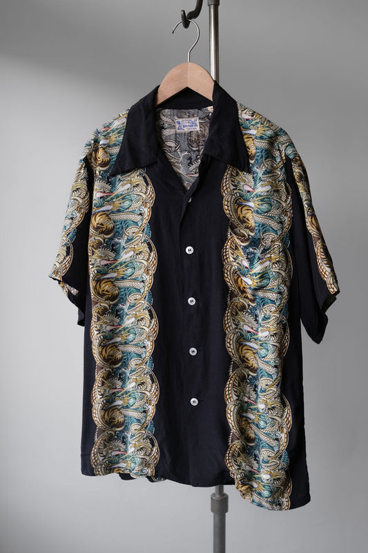 The Real McCoys 90's "Bou-Ken-Oh" Godzilla vs. King Ghidorah Rayon Aloha Shirt Made in Japan