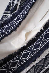 Chloe Embroidered Lace Open Collar Polo Shirt 蔻依 刺繡蕾絲拼接大尖領套頭襯衫