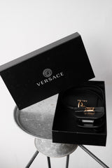 VERSACE Greca Goddess Airpods Proケース ヴェルサーチレザーネックレスイヤホン保護ケース