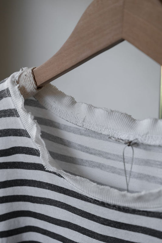 1990's Vintage Looney Tunes Striped Tee Vintage striped print short kicks Warner Bros. Looney Tunes