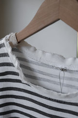 1990's Vintage Looney Tunes Striped Tee Vintage striped print short kicks Warner Bros. Looney Tunes