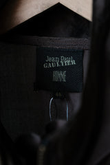 Jean Paul Gaultier Homme ハーフジップ フード付き アノラック ジャケット フランスのデザイナーブランド、初期のメタリックな光沢のハーフジップ フード付き軽量コート