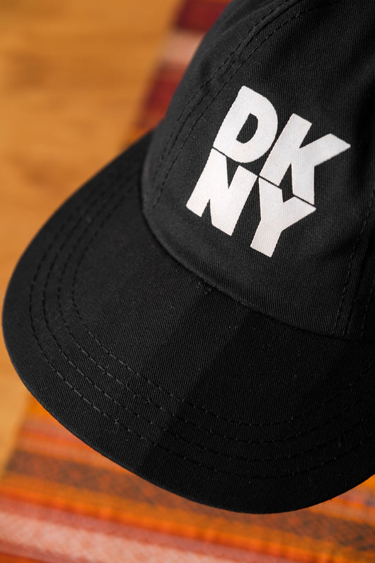 DKNY ヴィンテージ ベースボールキャップ アメリカ製 伸縮性調整