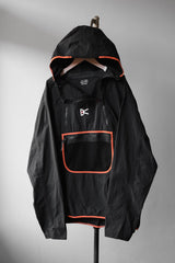 アメリカ・ロサンゼルス発の高性能スポーツブランド、District Vision Vassa Access Shellの機能的な防水ハーフジップポケットシャツです。