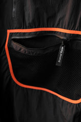 アメリカ・ロサンゼルス発の高性能スポーツブランド、District Vision Vassa Access Shellの機能的な防水ハーフジップポケットシャツです。