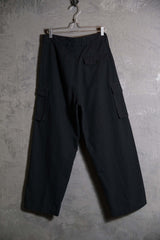 CONFECT 麻コットンキャンバス 近江晒しカーゴパンツ - ダークネイビー 日本製デザイナーブランドの綿麻混紡オーバーオール