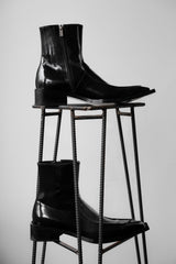 so.u:lesures ムスタング ブラックレザー ジップチェルシーブーツ 韓国靴デザイナーブランド パテントレザー スクエアトゥ ジッパーチェルシーブーツ