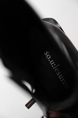 so.u:lesures ムスタング ブラックレザー ジップチェルシーブーツ 韓国靴デザイナーブランド パテントレザー スクエアトゥ ジッパーチェルシーブーツ