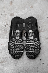 ナイキ ショックス TL トリプルブラック スプリングスニーカー