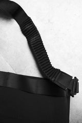 CMF OUTDOOR GARMENT 3 Day Tote Coexist, a Japanese outdoor brand, features a large-capacity nylon tote bag that can be carried by hand or over the shoulder.