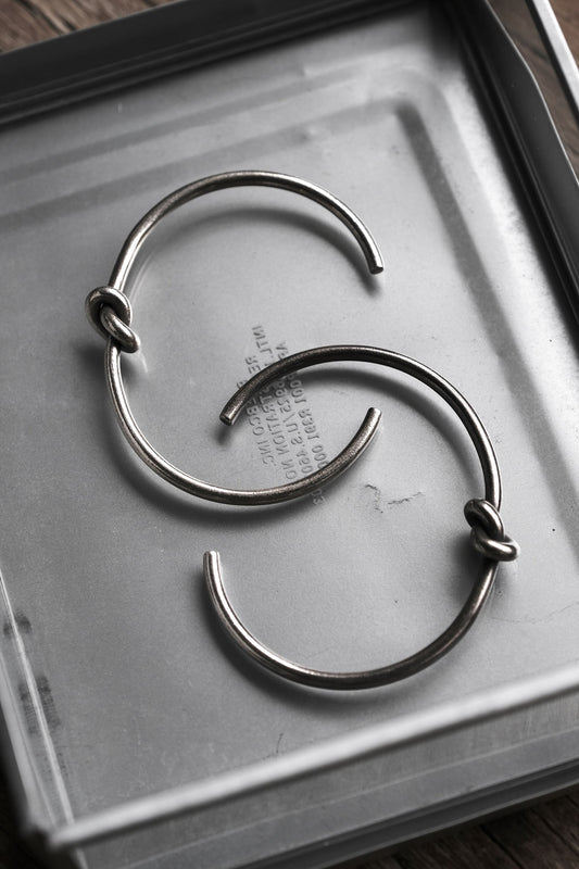 thin Single knot sterling silver 999 bracelet