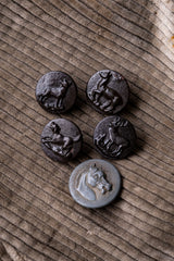 French Antique Animal Embossed Hunting Buttons Set 法國古董 動物浮雕狩獵扣