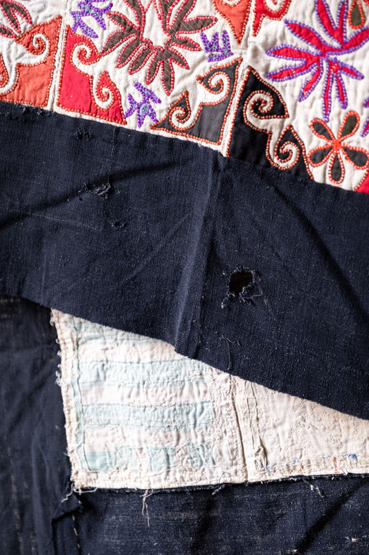 Vintage handmade Indigo textile QUILT.Antique Quilts Vintage handmade embroidered blue-dyed ancient cloth can be used as a tablecloth, hanging cloth, photo background