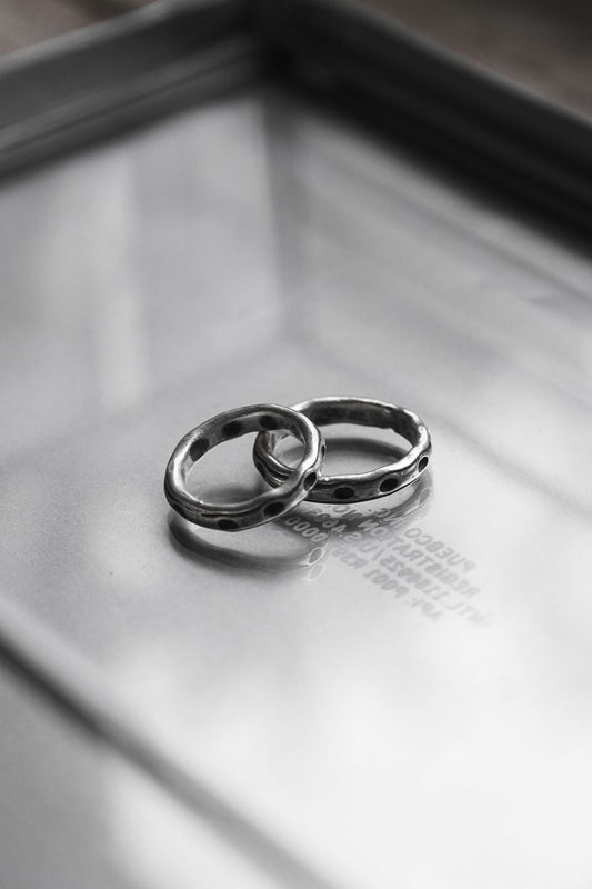 Wavy Orbit 999 Silver Ring