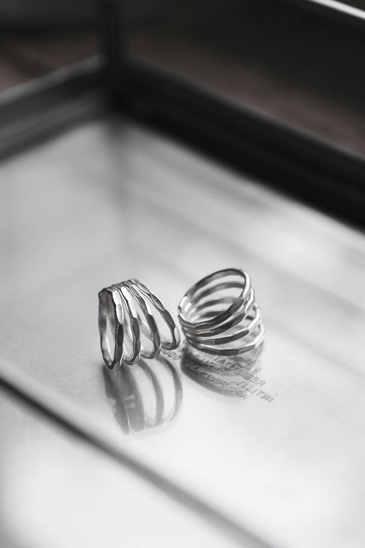 Parallel Flow 999 Silver Ring
