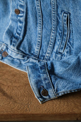 Levi's 1990's Vintage 75406 Denim Trucker Jacket Early Canadian-made vintage denim jacket