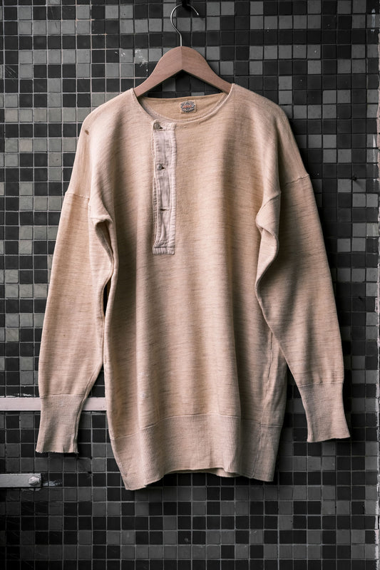 英国ヴィンテージ「ステラ」ヘンリーアンダーシャツ 英国ヴィンテージ ニットヘンリーカラー 長袖アンダーシャツ 小麦色