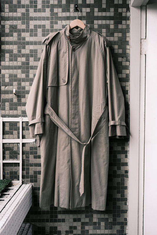 Burberrys Vintage Trench Coat Check Lined Made in Japan Vintage classic stand collar single-breasted belted trench coat coat with detachable lining Made in Japan