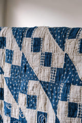 ヴィンテージミッドセンチュリーバーンレイズキルトハンドメイドキルトアメリカ製ヴィンテージハンドメイドキルトブランケットは写真の背景として使用できます