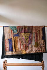 ヴィンテージカッチ刺繍生地手作りヴィンテージグジャラート刺繍生地装飾壁掛けとして使用できます