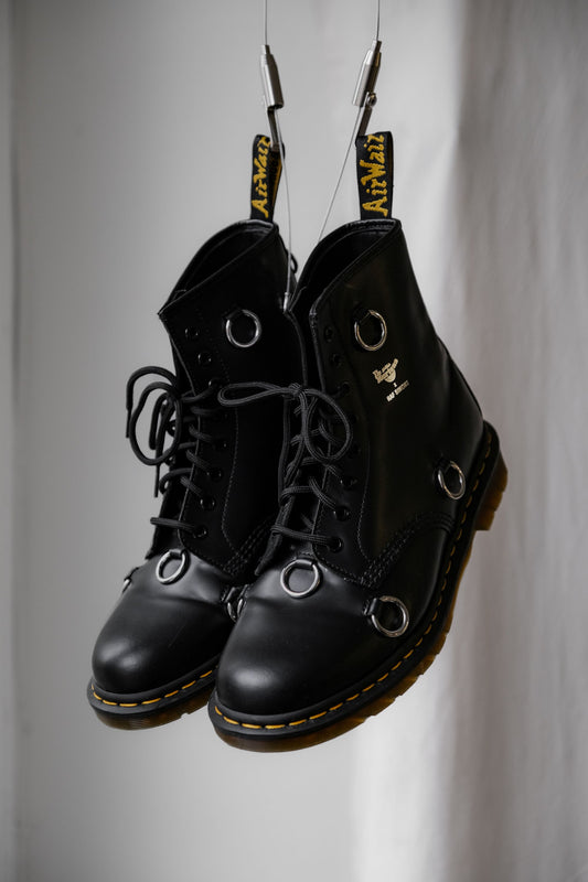 RAF SIMONS x Dr. Martens 1460 Boots 60週年聯名金屬環裝飾高筒靴