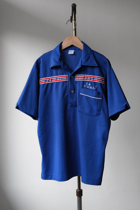 1970's "Hilton" Polyester Bowling Polo Shirt (Chain Stitch & Flock Print) 70s vintage bowling polo shirt with chain stitch embroidery on the front and flock print on the back