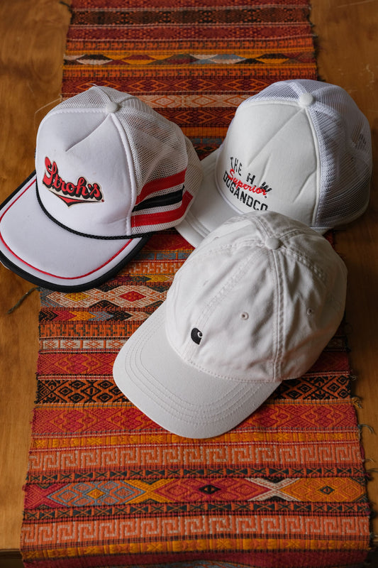 ストリートヴィンテージホワイトベースボールキャップストリートブランドヴィンテージ中古ホワイトベースボールキャップ