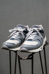 New Balance M1700GRA Grey with Navy 美製復古慢跑鞋 元祖灰藍色 D楦