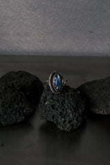 Vintage European Stamped Silver Ring with Blue Iridescent Stone 歐洲古董 印紋銀戒|藍色變彩石