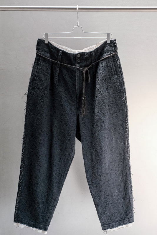 s'yte PAISLEY PATTERN JACQUARD CUT-OUT DESIGN TASSEL STRING 2-TUCK PANTS