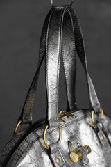 イヴ・サンローラン ミューズ レザー ショルダーバッグ YSL サンローラン シルバー クラック ロック バッファロー レザー ボウリングバッグ