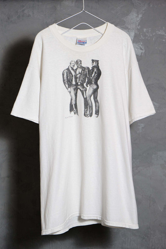 90年代ヴィンテージ トム・オブ・フィンランド「ダディとマッスルアカデミー」Tシャツ フィンランドのゲイエロティックアーティスト映画 ショートキック アメリカ製