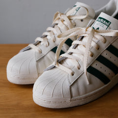 アディダス スーパースター 82 スニーカー ホワイト/ダークグリーン クラシック クリーム シェルトゥ