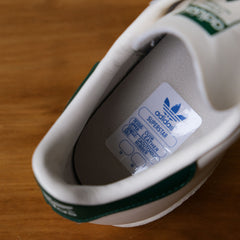 アディダス スーパースター 82 スニーカー ホワイト/ダークグリーン クラシック クリーム シェルトゥ