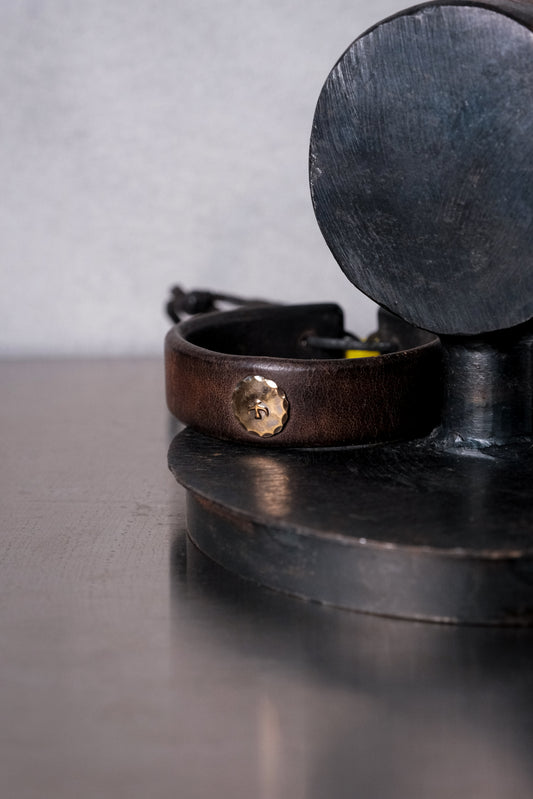 Goro’s Leather bracelet with gold-tone metal accent 高橋吾郎 金屬點金皮革手環