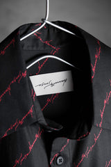 必需品センス筆記体シャツ