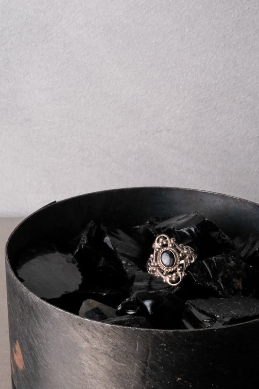 Vintage Victorian Gothic Sterling Silver Ring 純銀古著哥德黑石工匠銀戒