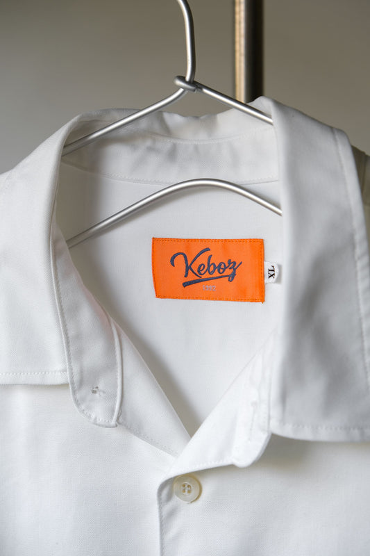 Keboz オックスフォードシャツ - ホワイト 日本のブランド オーバーサイズ オックスフォードシャツ