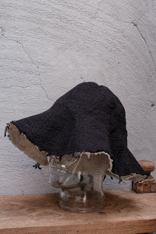 Professor.E E BUCKET HAT