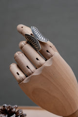Shield of Totem Fine Silver 999 Wide Ring 圖騰之盾純銀寬戒