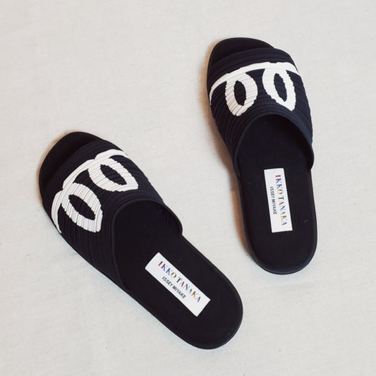Pleats Please x IKKO TANAKA pleated slippers I